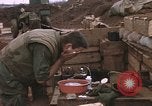 Standbild United States Marine Vietnam Khe Sanh, 1968, aus Sekunde 30 historischem Filmmaterial Videoclip 65675022562
