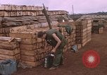 Standbild United States Marine Vietnam Khe Sanh, 1968, aus Sekunde 57 historischem Filmmaterial Videoclip 65675022562