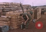 Standbild United States Marine Vietnam Khe Sanh, 1968, aus Sekunde 59 historischem Filmmaterial Videoclip 65675022562