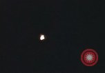 Standbild Flares Vietnam Khe Sanh, 1968, aus Sekunde 34 historischem Filmmaterial Videoclip 65675022563