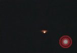 Standbild Flares Vietnam Khe Sanh, 1968, aus Sekunde 61 historischem Filmmaterial Videoclip 65675022563