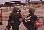 Standbild Viet Cong Angriffe Saigon Vietnam, 1968, aus Sekunde 12 historischem Filmmaterial Videoclip 65675022566