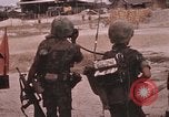 Standbild Viet Cong Angriffe Saigon Vietnam, 1968, aus Sekunde 15 historischem Filmmaterial Videoclip 65675022566