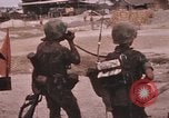 Standbild Viet Cong Angriffe Saigon Vietnam, 1968, aus Sekunde 19 historischem Filmmaterial Videoclip 65675022566