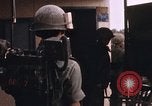 Standbild Viet Cong Angriffe Saigon Vietnam, 1968, aus Sekunde 54 historischem Filmmaterial Videoclip 65675022566