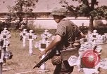 Standbild Vietcong Angriff Saigon Vietnam, 1968, aus Sekunde 22 historischem Filmmaterial Videoclip 65675022568