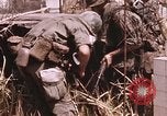 Standbild Vietcong Angriff Saigon Vietnam, 1968, aus Sekunde 42 historischem Filmmaterial Videoclip 65675022568