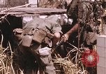 Standbild Vietcong Angriff Saigon Vietnam, 1968, aus Sekunde 43 historischem Filmmaterial Videoclip 65675022568