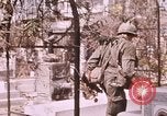 Standbild Vietcong Angriff Saigon Vietnam, 1968, aus Sekunde 61 historischem Filmmaterial Videoclip 65675022568