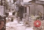 Standbild Vietcong Angriff Saigon Vietnam, 1968, aus Sekunde 37 historischem Filmmaterial Videoclip 65675022569