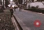 Standbild Vietcong Angriff Saigon Vietnam, 1968, aus Sekunde 41 historischem Filmmaterial Videoclip 65675022569