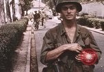 Standbild Vietcong Angriff Saigon Vietnam, 1968, aus Sekunde 52 historischem Filmmaterial Videoclip 65675022569