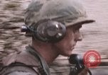 Standbild Vietcong Angriff Saigon Vietnam, 1968, aus Sekunde 62 historischem Filmmaterial Videoclip 65675022569