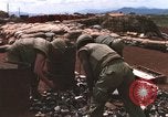 Standbild United States Marine Corps Khe Sanh Vietnam, 1968, aus Sekunde 4 historischem Filmmaterial Videoclip 65675022592