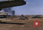 Standbild Vereinigten Staaten Marines Corps Khe Sanh Vietnam, 1968, aus Sekunde 47 historischem Filmmaterial Videoclip 65675022597