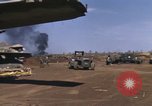 Standbild Vereinigten Staaten Marines Corps Khe Sanh Vietnam, 1968, aus Sekunde 49 historischem Filmmaterial Videoclip 65675022597