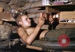 Standbild Vereinigten Staaten Marines Corps Khe Sanh Vietnam, 1968, aus Sekunde 12 historischem Filmmaterial Videoclip 65675022599