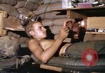 Standbild Vereinigten Staaten Marines Corps Khe Sanh Vietnam, 1968, aus Sekunde 13 historischem Filmmaterial Videoclip 65675022599