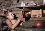 Standbild Vereinigten Staaten Marines Corps Khe Sanh Vietnam, 1968, aus Sekunde 16 historischem Filmmaterial Videoclip 65675022599