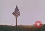 Immagine di Bandiera americana Khe Sanh Vietnam, 1968, secondo 45 filmato di repertorio 65675022605