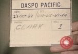 Immagine di Controlli di infermiere soldati feriti Il Vietnam, 1969, secondo 1 filmato di repertorio 65675022606