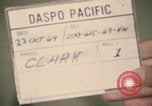 Immagine di Controlli di infermiere soldati feriti Il Vietnam, 1969, secondo 23 filmato di repertorio 65675022606