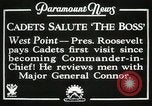 Immagine di Presidente e signora Roosevelt visitando US Academ militare West Point New York USA, 1934, secondo 3 filmato di repertorio 65675022615