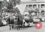 Immagine di Sfilata in Hawaii Hawaii USA, 1916, secondo 9 filmato di repertorio 65675022619