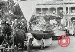Immagine di Sfilata in Hawaii Hawaii USA, 1916, secondo 12 filmato di repertorio 65675022619