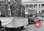 Immagine di Sfilata in Hawaii Hawaii USA, 1916, secondo 35 filmato di repertorio 65675022619