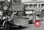 Immagine di Sfilata in Hawaii Hawaii USA, 1916, secondo 44 filmato di repertorio 65675022619
