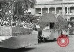 Immagine di Sfilata in Hawaii Hawaii USA, 1916, secondo 53 filmato di repertorio 65675022619
