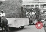 Immagine di Sfilata in Hawaii Hawaii USA, 1916, secondo 54 filmato di repertorio 65675022619