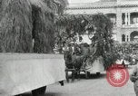 Immagine di Sfilata in Hawaii Hawaii USA, 1916, secondo 57 filmato di repertorio 65675022619