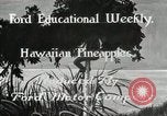 Image Hawaiian travailleurs d'Ananas reposant Hawaii USA, 1916, de la seconde 3 séquences d'archives historiques vidéo 65675022621