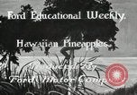 Image Hawaiian travailleurs d'Ananas reposant Hawaii USA, 1916, de la seconde 8 séquences d'archives historiques vidéo 65675022621