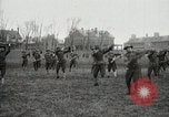Standbild US Army Soldaten butts Gewehr Ausbildung United States USA, 1916, aus Sekunde 17 historischem Filmmaterial Videoclip 65675022630