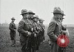 Standbild US Army Soldaten Handbuch der Arme Training United States USA, 1916, aus Sekunde 15 historischem Filmmaterial Videoclip 65675022631