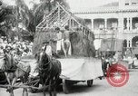 Standbild Historische Parade Hawaii USA, 1916, aus Sekunde 30 historischem Filmmaterial Videoclip 65675022635