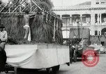 Standbild Historische Parade Hawaii USA, 1916, aus Sekunde 33 historischem Filmmaterial Videoclip 65675022635