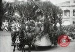 Standbild Historische Parade Hawaii USA, 1916, aus Sekunde 59 historischem Filmmaterial Videoclip 65675022635