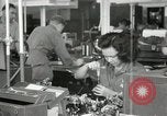Standbild Hawaiian Männer und Frau Hawaii USA, 1944, aus Sekunde 10 historischem Filmmaterial Videoclip 65675022637