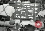 Standbild Hawaiian Männer und Frau Hawaii USA, 1944, aus Sekunde 16 historischem Filmmaterial Videoclip 65675022637