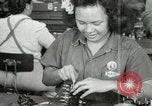 Standbild Hawaiian Männer und Frau Hawaii USA, 1944, aus Sekunde 17 historischem Filmmaterial Videoclip 65675022637