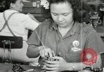 Standbild Hawaiian Männer und Frau Hawaii USA, 1944, aus Sekunde 19 historischem Filmmaterial Videoclip 65675022637
