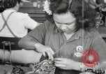 Standbild Hawaiian Männer und Frau Hawaii USA, 1944, aus Sekunde 29 historischem Filmmaterial Videoclip 65675022637