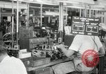 Standbild Hawaiian Männer und Frau Hawaii USA, 1944, aus Sekunde 31 historischem Filmmaterial Videoclip 65675022637