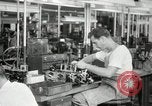 Standbild Hawaiian Männer und Frau Hawaii USA, 1944, aus Sekunde 42 historischem Filmmaterial Videoclip 65675022637