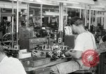 Standbild Hawaiian Männer und Frau Hawaii USA, 1944, aus Sekunde 47 historischem Filmmaterial Videoclip 65675022637