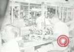 Standbild Hawaiian Männer und Frau Hawaii USA, 1944, aus Sekunde 48 historischem Filmmaterial Videoclip 65675022637